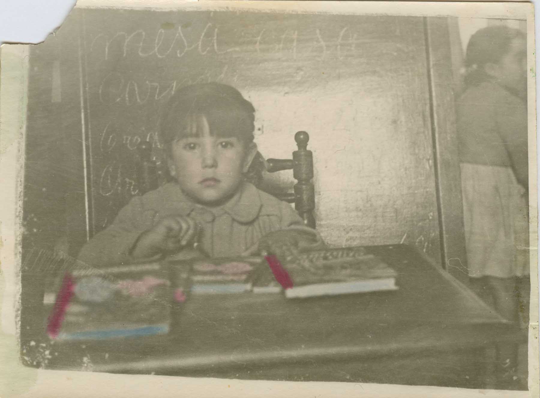 Retrato escolar de Ana María Macías Macías