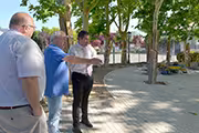 El alcalde en el parque