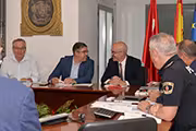El alcalde reunido