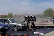 Dos bomberos
