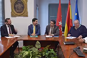 El consejero de educación visita Valdemoro